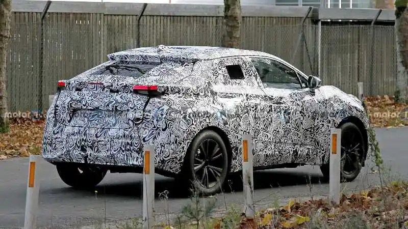 Foto - SPY SHOT: Toyota bZ3X
