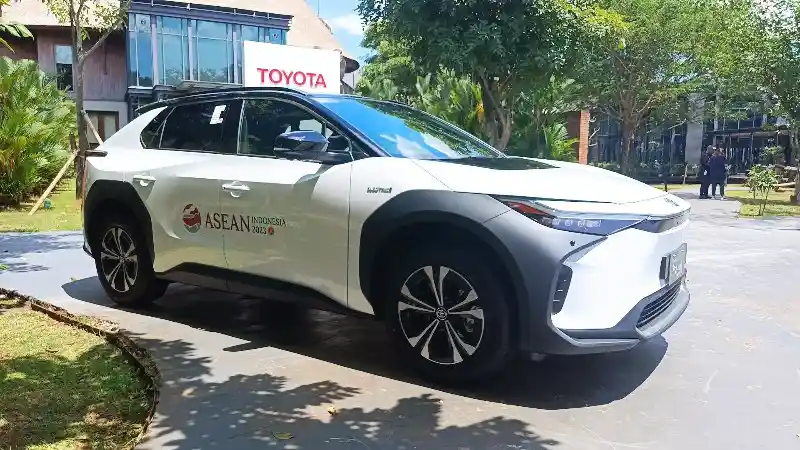 Berita - Toyota Bakal Bikin Baterai Mobil Listrik Dengan Daya Jelajah 999 Km