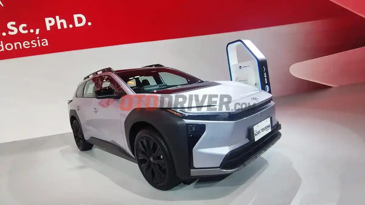Foto - Toyota bZ4X Touring vs BYD Sealion 7, Adu SUV Listrik AWD Rp 800 Jutaan