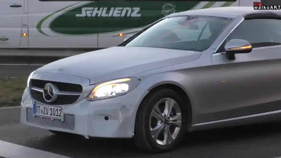 Foto - VIDEO: Pengetesan Mercedes-Benz C-Class Cabriolet Atap Kanvas