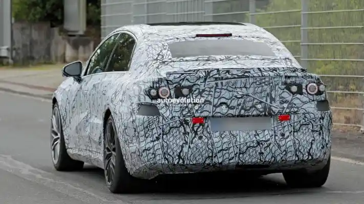 Foto - SPY SHOT: Mercedes-Benz C-Class EV Di Trek Nurburgring
