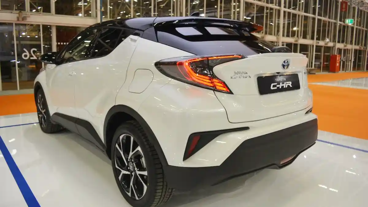 Foto - Toyota C-HR Bisa Hadir Pakai Mesin Sienta