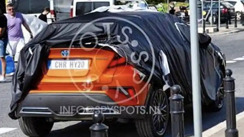 Foto - SPY SHOT: Toyota C-HR Facelift