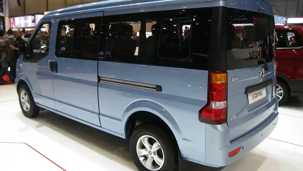 Foto - Meramal Ketangguhan Van Anyar DFSK