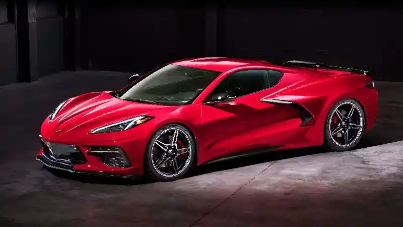 Berita - Ratusan Chevrolet Corvette C8 Siap Edar Hancur Digulung Tornado
