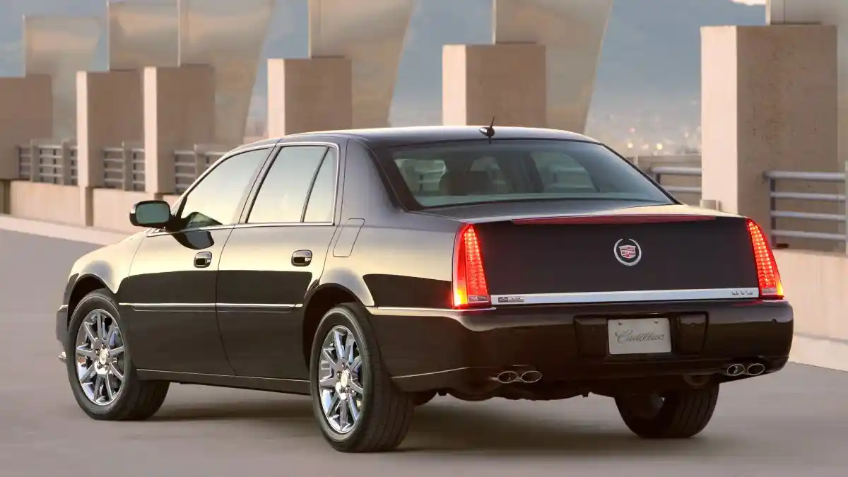 Foto - Melihat Spesifikasi Mobil Presiden Prabowo Cadillac Limousine Saat Kunjungan Di Belanda