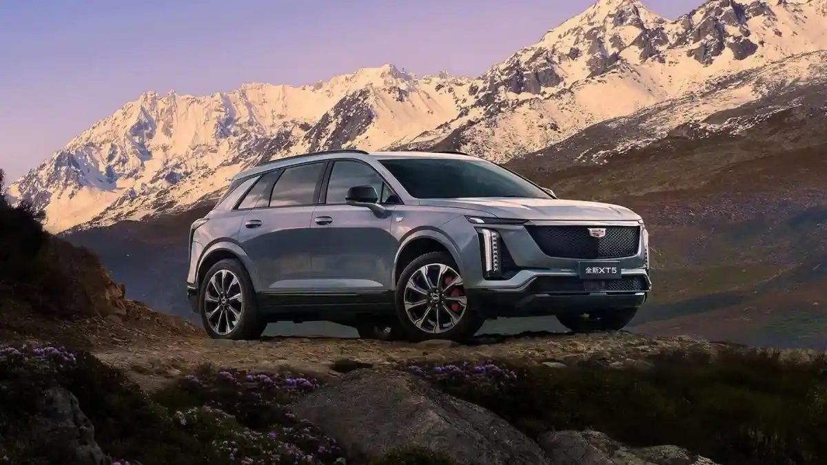 Foto - Cadillac Percaya Diri Andalkan Mesin Bensin di Tengah Harga Bensin Yang Tinggi