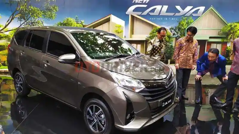 Berita - Toyota Calya Facelift Harganya Naik Tipis