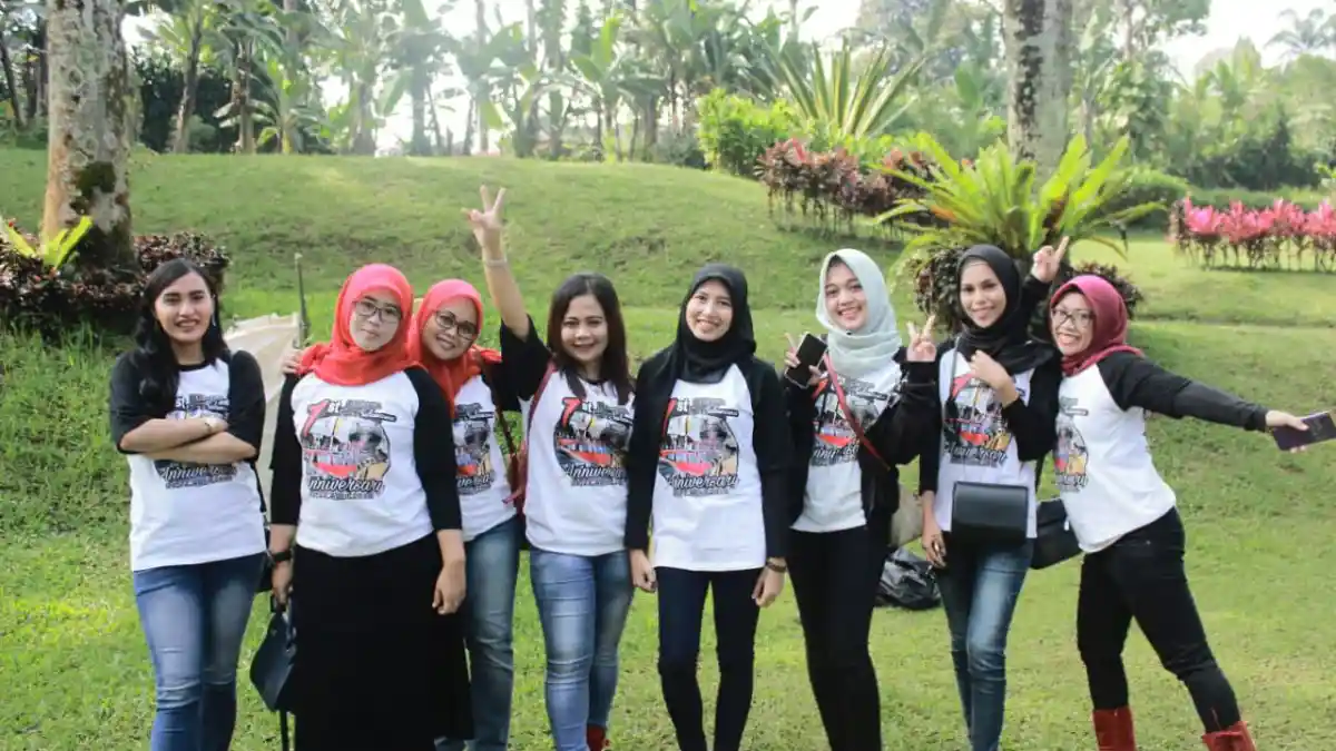 Foto - Komunitas Calya Sigra Chapter Bogor Serbu Puncak!