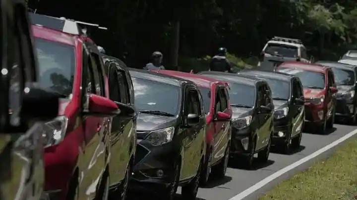 Berita - Calya Sigra Community Wisata Ke Jatiluhur, Ratusan Mobil Tumpah Ruah