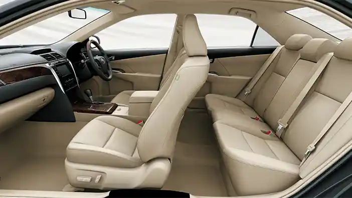 Foto - Toyota Camry Facelift 2016 Resmi Meluncur, Termurah RP 571 Jutaan