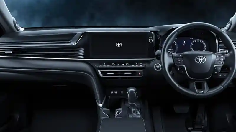 Foto - Toyota Hadirkan All New Camry Tanpa Hybrid