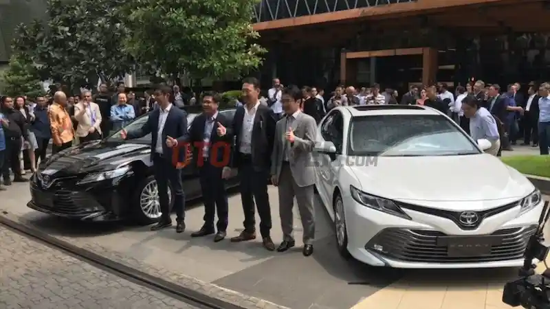 Foto - Toyota Camry Terbaru Disasar Untuk Konsumen Non Instansi?