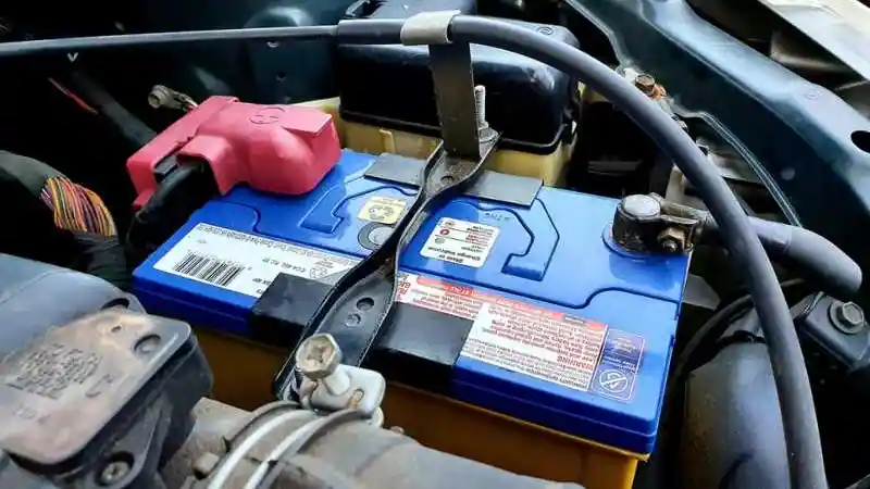 Berita - Umur Aki Zaman Sekarang Hanya Setahun? Ini Penjelasannya.