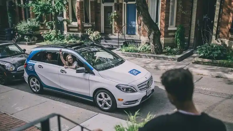 Foto - 100 Unit Mercedes-Benz Rental Berhasil Digasak Pencuri