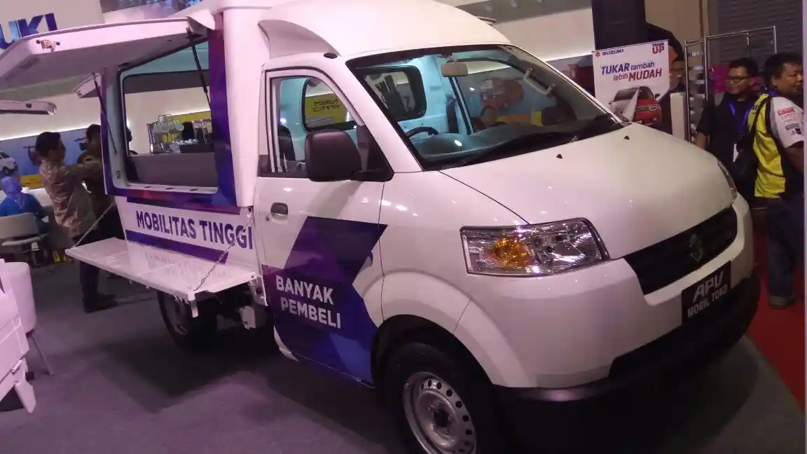 Berita - Rayakan Ultah Ke-50 Suzuki Sumbang Mobil Ke Sekolah, Termasuk Mega Carry