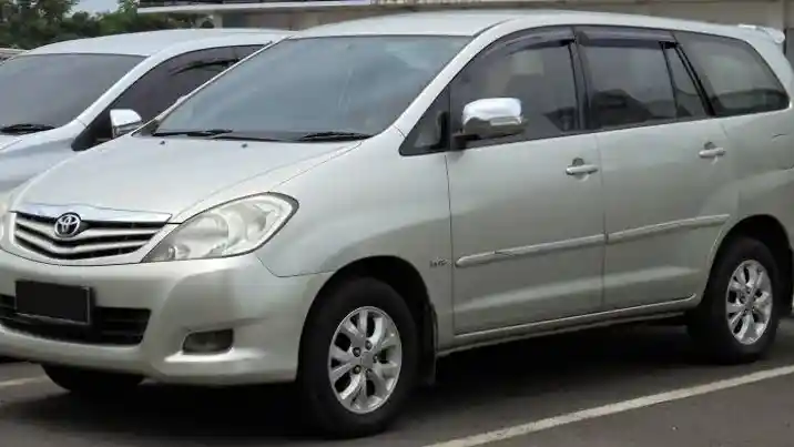 Foto - D'Masiv Alami Kecelakaan, Ini Spek Innova yang Mereka Gunakan