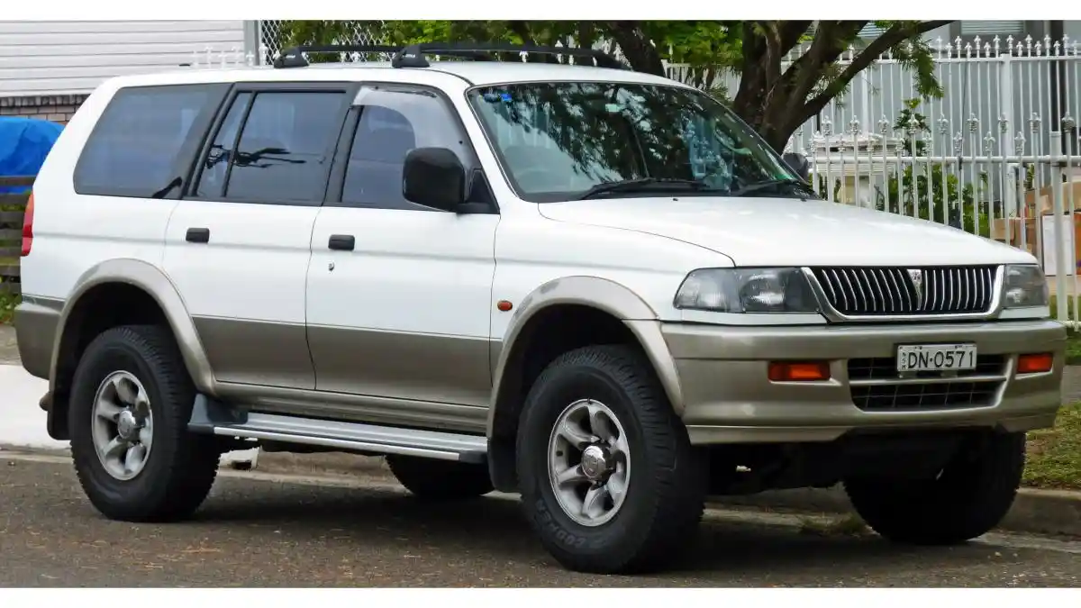 Foto - Tujuh Belas Tahun di Indonesia, Pajero Sport Tetap Jadi Andalan SUV Diesel Mitsubishi