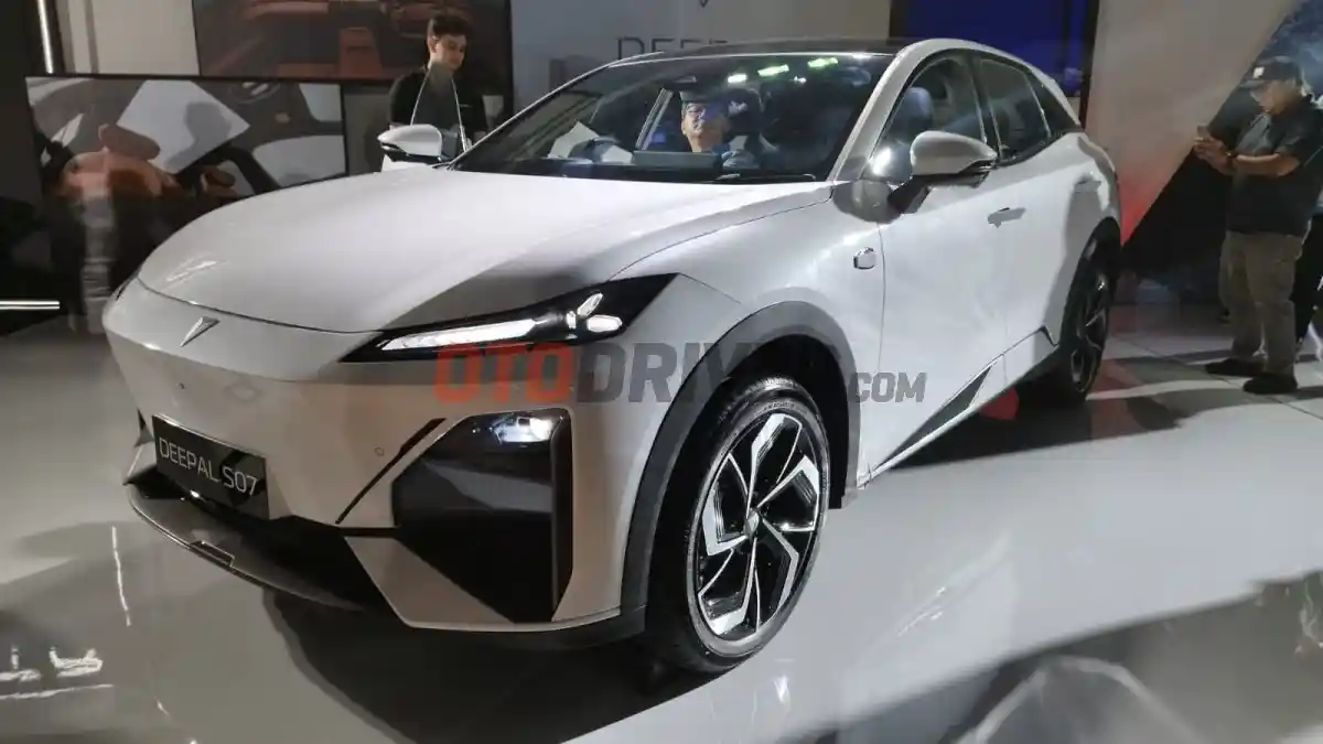 Berita - Changan Resmi Hadir Di Indonesia, Langsung Tawarkan Dua EV