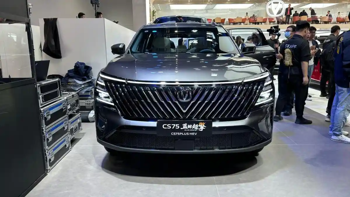 Foto - Mengenal Changan CS75 Plus HEV, Calon Penantang Chery Tiggo 8 CSH