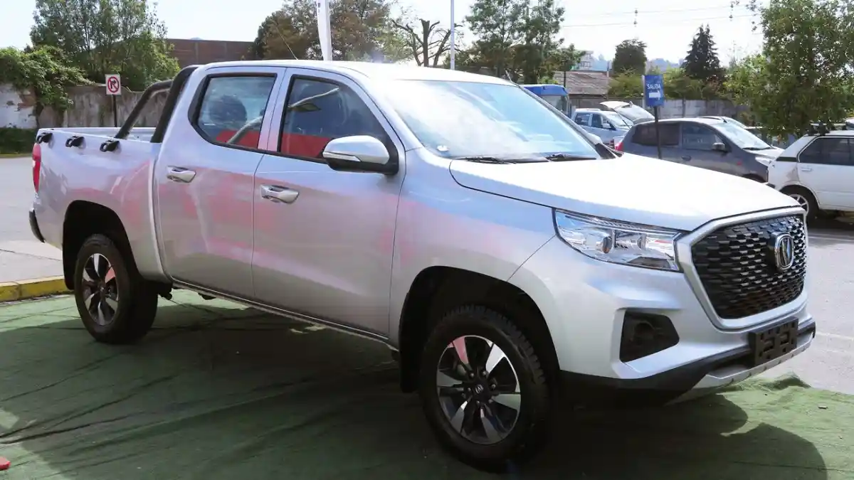 Foto - Kolaborasi Changan-Indomobil: Semua Produk Akan CKD