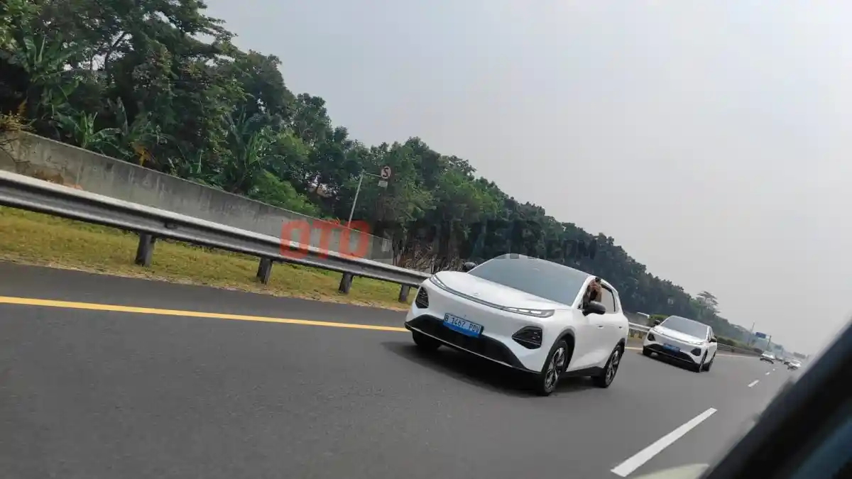 Foto - Media Test Drive Changan Nevo Q05, Rasakan Kenyamanan Kabin hingga Performa di Tanjakan