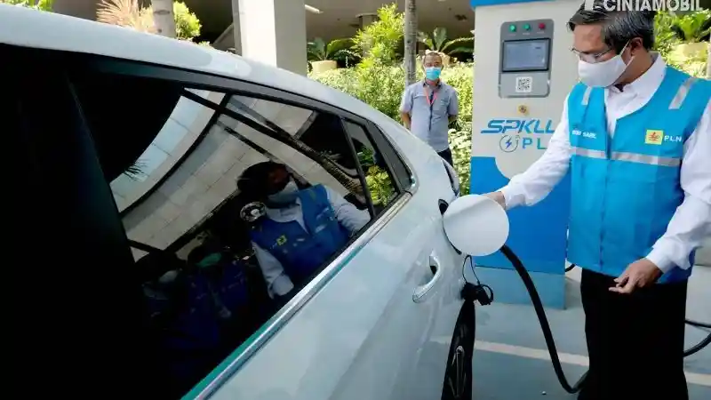 Berita - Percepat Penggunaan Kendaraan Listrik di Indonesia dengan ENTREV