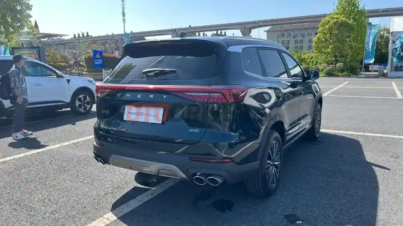 Foto - Chery Tiggo 8 Facelift Sudah Ada Di Cina (28 FOTO)