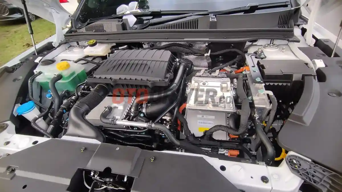 Foto - Chery C5 CSH Meluncur Di IIMS 2026, Berapa Kira-Kira Harganya?