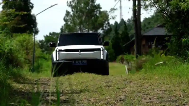 Foto - Holiday In Style 2024: Chery J6, EV Boxy Teman Camping