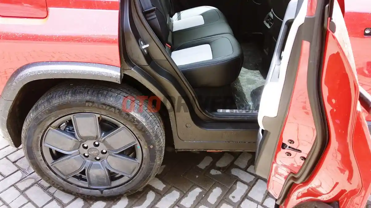 Foto - Apa Saja Yang Berubah Di Chery J6T Dibandingkan J6?