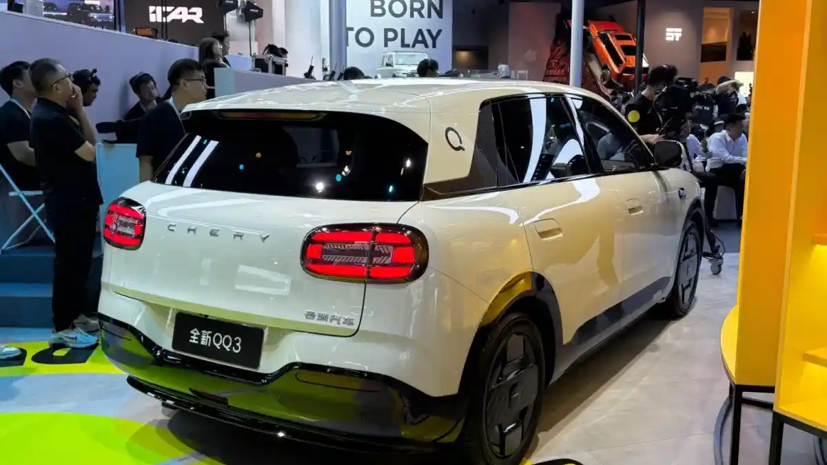 Foto - Chery QQ3 Resmi Meluncur, Lawan Tangguh Aion UT Dan Geome Xingyuan