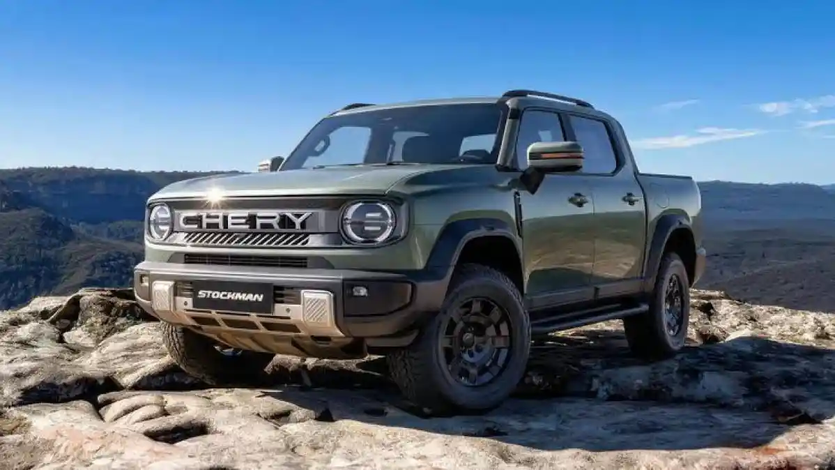 Foto - Hybrid Biasanya Bensin, Namun Ini Alasan Chery Justru Pilih Diesel untuk Stockman