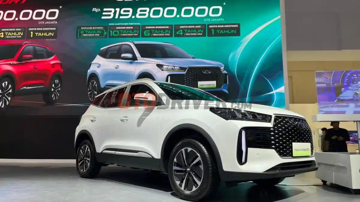 Berita - Chery Tiggo Cross Sport dan Tiggo Cross CSH Meluncur Di GIIAS 2025, Harga Rp 300 Juta