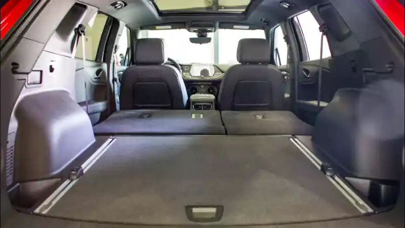 Foto - Chevrolet Blazer Terbaru Ada Hubungannya Dengan Wuling Almaz?