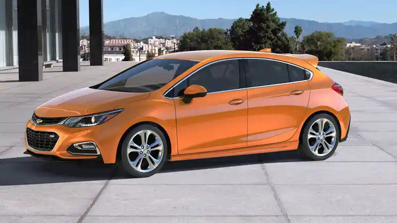 Berita - Chevrolet Cruze Hatchback Rasa Sedan