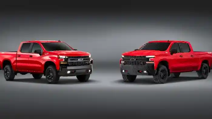 Foto - Keren, Chevrolet Silverado Ini Disusun Dari 300 Ribu Lego!