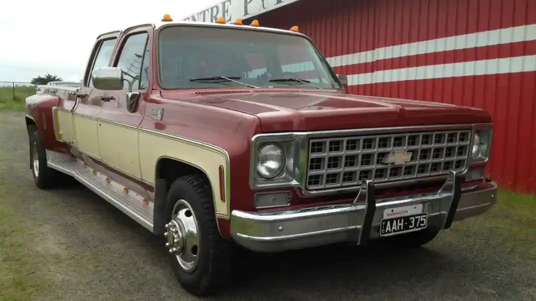 Foto - Dually, Pikap Yang Sohor Di Film Lethal Weapon