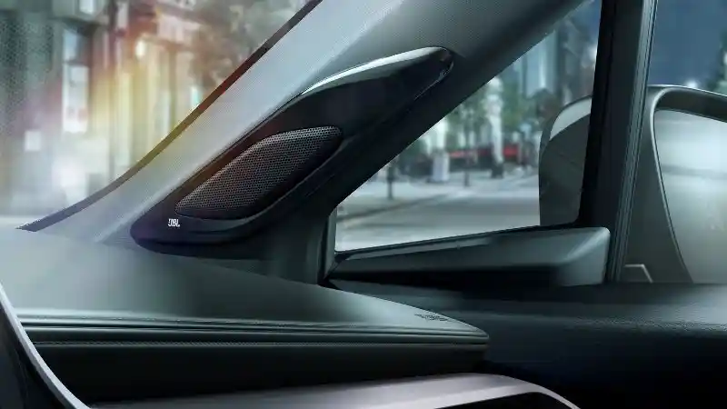 Foto - Toyota C-HR Edisi Khusus Dapati Fitur 360 Derajat yang Bukan Kamera