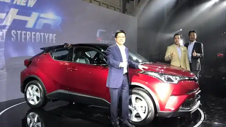 Foto - Toyota C-HR Resmi Meluncur, Rentang Harganya Hampir Setengah Milyar Rupiah