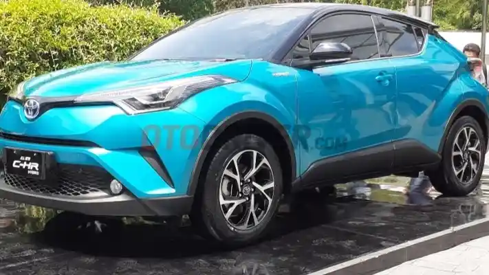 Berita - Toyota C-HR Hybrid Meluncur, Selisih RP 30 Juta "Saja"