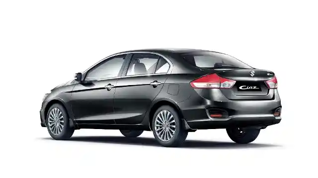Foto - Inilah Fitur Resmi Suzuki Ciaz