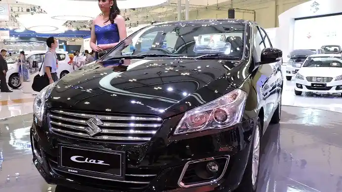 Foto - GIIAS 2015 : Suzuki Ciaz Ramaikan Pasar Sedan Indonesia