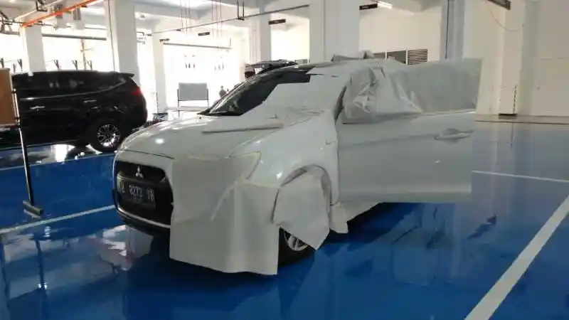 Foto - Mitsubishi Resmikan 2 Dealer Baru Dalam Sehari