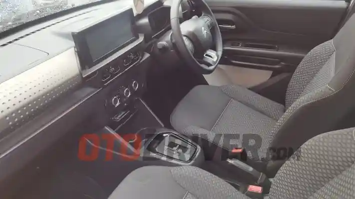 Foto - Test Drive Citroen E-C3: Acung Jempol Untuk Kenyamanannya