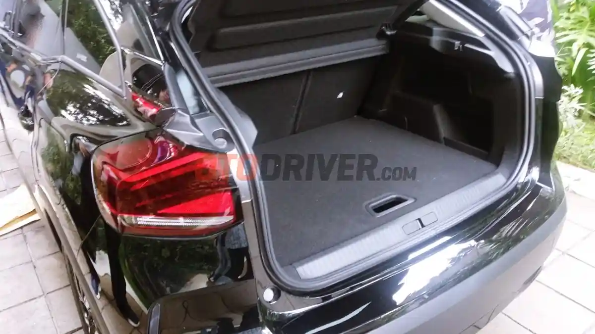 Foto - Citroen-E-C4 Mobil Kedutaan Prancis Resmi Dijual Rp 1,198 Miliar, Ini Spesifikasinya