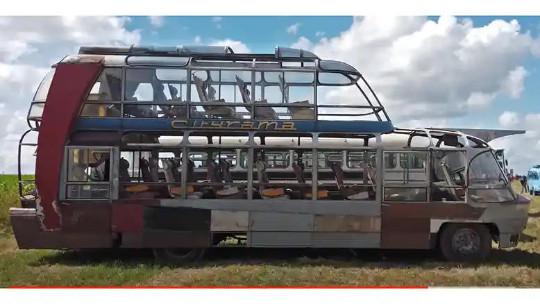 Foto - Penyelamatan Bus Turis Cityrama Khas Paris Yang Terakhir 