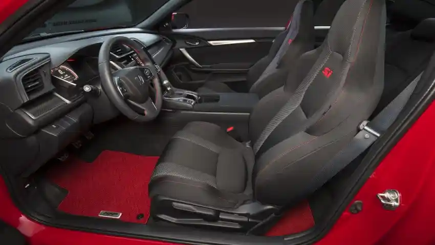 Foto - Honda Civic Turbo Coupe Resmi Diperkenalkan