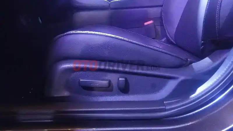 Foto - Honda Civic Turbo Sedan Facelift Mulai Dijual Seharga RP 500 Jutaan