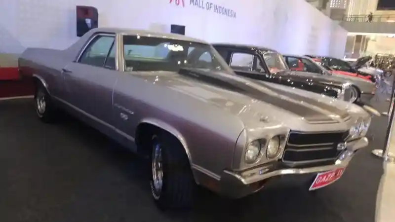 Foto - Art And Classic, Pameran Mobil Klasik Sebagai Sarana Cuci Mata Dan Tukar Ide